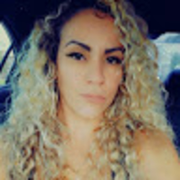 Meet your Posher, Jessica - Picture 1 of 1